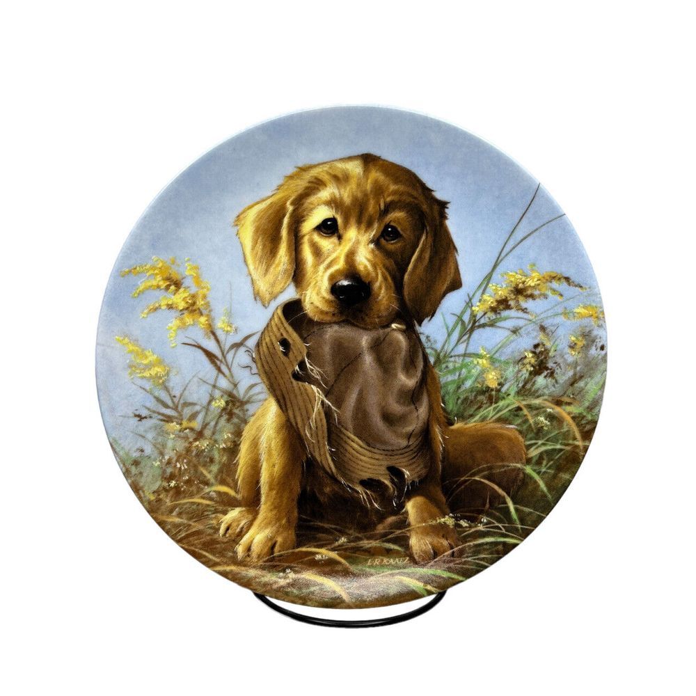 Caught in‎ the Act the Golden Retriever Bradex No. 84-K41-51.2 Collector's Plate